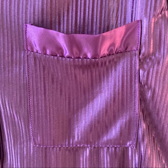 Luxurious pyjama 2 piece set💜 - Picture 3 of 9